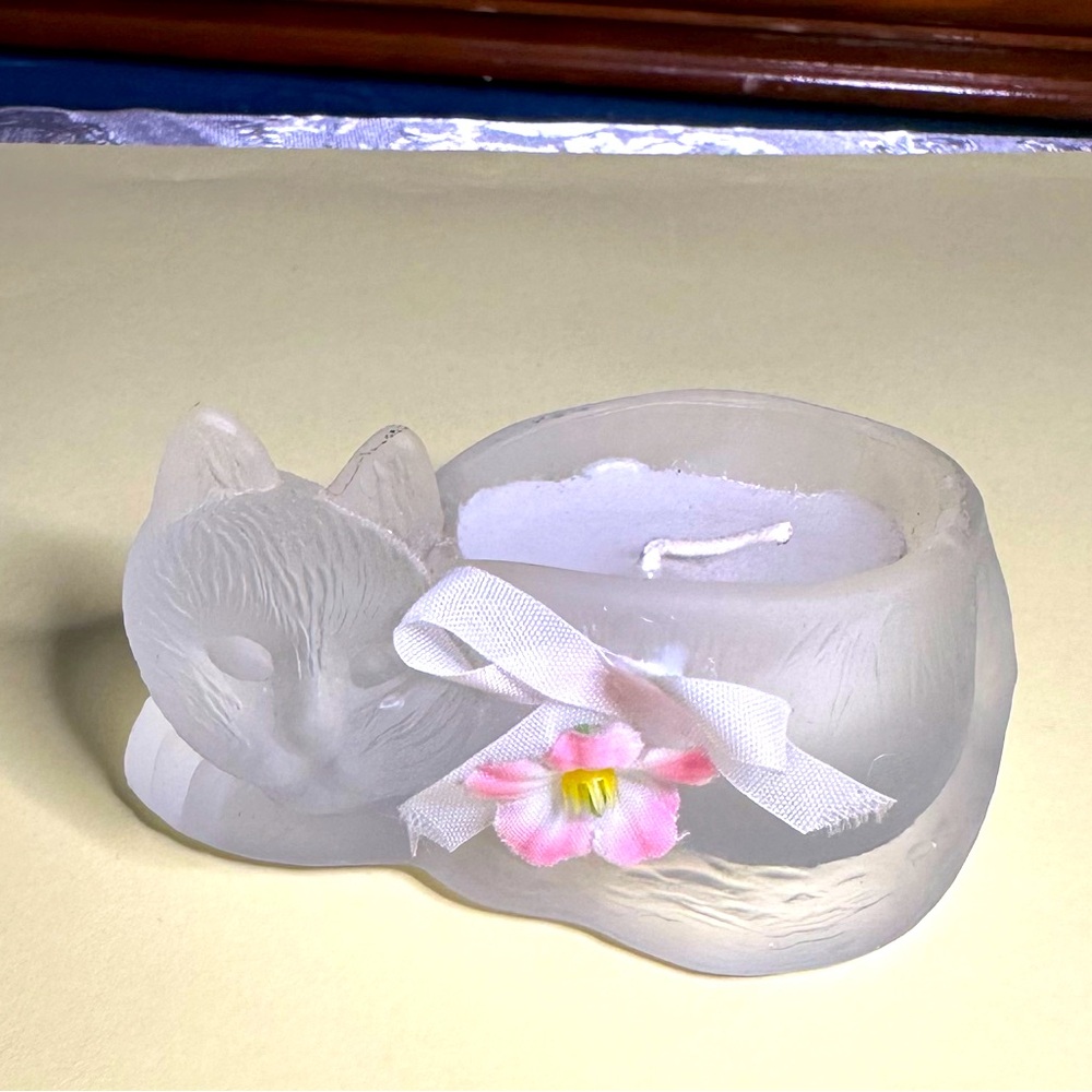Vintage Emson Frosted Satin Glass Cat Candle Holder Figurine Taiwan 3"